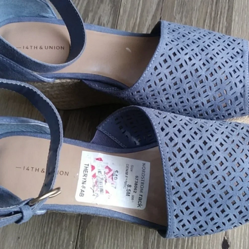 NWOB 14th & Union blue espadrilles sandals